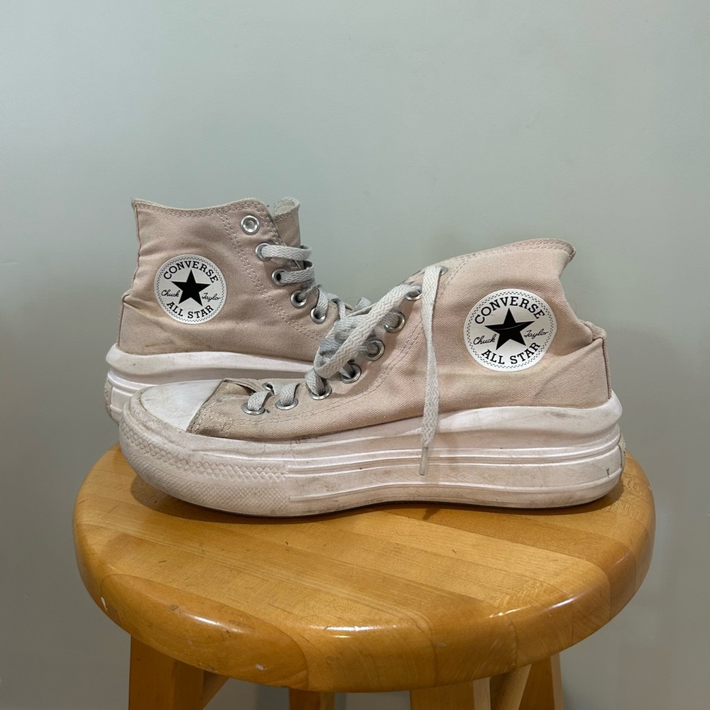 Converse Beige High Tops with Star Logo - Picture 1 of 5